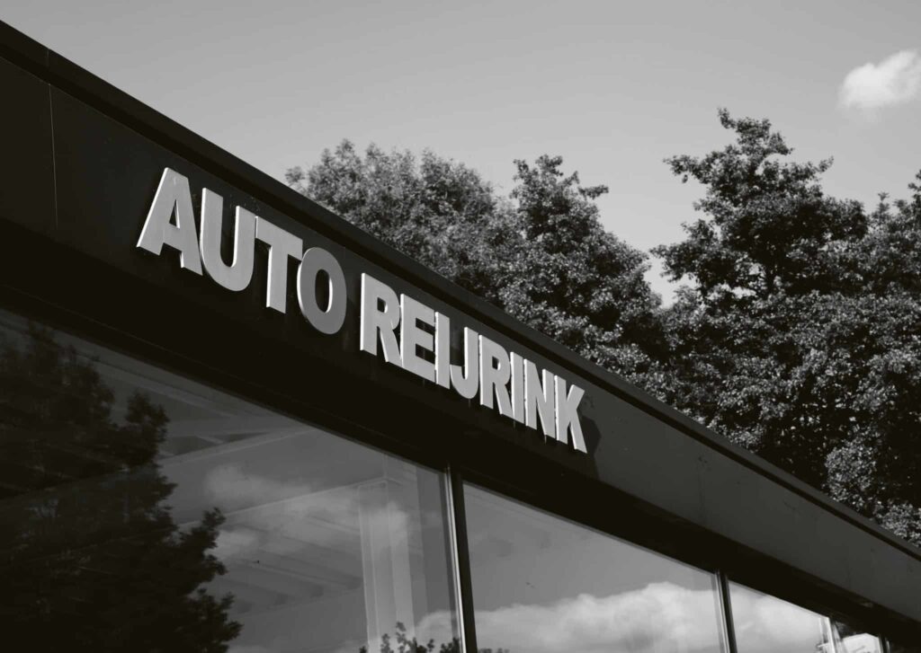 Auto Reijrink gevel